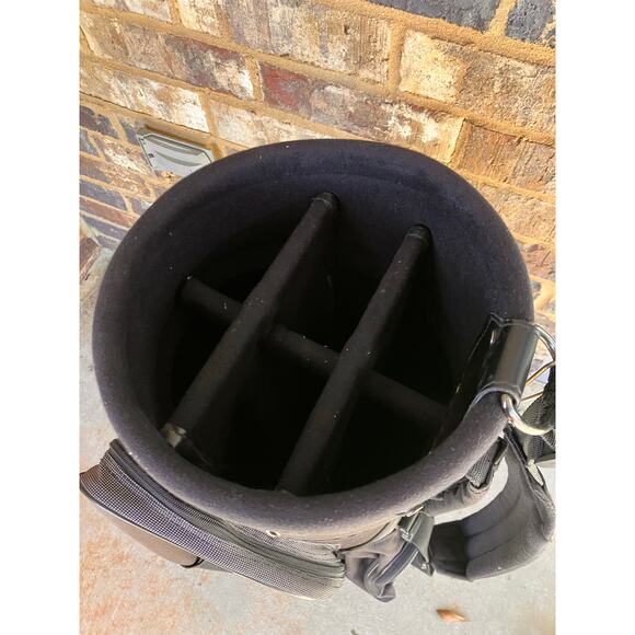 Wilson 34" Black 6 Way Cart/Carry Canvas Bag Rain Hood Carry Strap w/rain cover - Picture 4 of 8